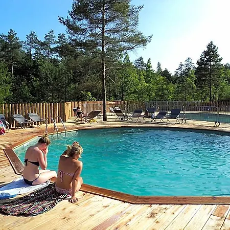Huttopia Lanmary 3*